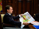 Переход на зимнее и летнее время был отменен летом 2011 года по инициативе Дмитрия Медведева, который в тот период был президентом России