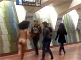 ВИДЕО: акробат голышом скакал по станции метро в Сан-Франциско, домогаясь женщин