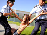 Предыдущая топлес-атака Femen на Ангелу Меркель состоялась 7 июня