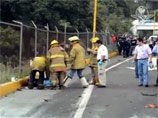 В Мексике автоцистерна с асфальтом врезалась в толпу протестовавших учителей, убив восьмерых