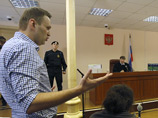 "Вот вам администрация губернатора начальство?" - обратился обвиняемый к судье Сергею Блинову, за что получил отповедь, правда, с улыбкой: "Давайте, вы будете отвечать на мои вопросы, а не я на ваши"