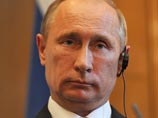 Всем было ясно, что российский президент не в лучшем настроении, пишет журналист. Путин "без труда произвел угрожающее впечатление. Его мертвые глаза бросали взгляды в зал - Путин встречался взглядом с журналистами и всматривался чуть дольше, чем следовал