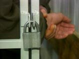 В Кузбассе осужден на 4 года бывший оперативник МВД, который расстрелял девушку, находясь под следствием за вымогательство В Кузбассе осужден на 4 года бывший оперативник МВД, который расстрелял девушку, находясь под следствием за вымогательство