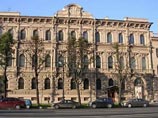 Сотрудники Института истории искусств грозятся не пустить в здание нового директора Сотрудники Института истории искусств грозятся не пустить в здание нового директора