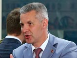 Министр обороны Латвии требует защитить демократию от "неграждан" Министр обороны Латвии требует защитить демократию от "неграждан"