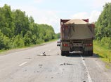 Столкновение автобуса с грузовиком произошло по касательной. Из-за аварии троих пассажиров посекло осколками стекла. На месте происшествия работает следственно-оперативная группа УМВД по Хабаровскому краю Столкновение автобуса с грузовиком произошло по касательной. Из-за аварии троих пассажиров посекло осколками стекла. На месте происшествия работает следственно-оперативная группа УМВД по Хабаровскому краю