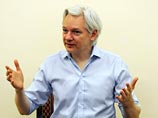 Эквадор предоставил политубежище основателю WikiLeaks Джулиану Ассанжу, а его помощница Сара Харрисон сопровождала Сноудена на рейсе из Гонконга
