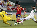 В заключительном матче группового этапа действующий чемпион мира и Европы сборная Испании разгромила Нигерию со счетом 3:0. Благодаря этой победе испанцы набрали девять очков и заняли первое место в группе