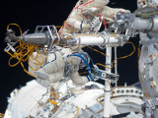 Во время выхода в открытый космос члены экипажа МКС-36 отстали от графика на 1,5 часа