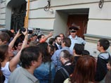 МВД нашло лишь одно нарушение при изгнании правозащитников из офиса: Льва Пономарева били, но не полицейские МВД нашло лишь одно нарушение при изгнании правозащитников из офиса: Льва Пономарева били, но не полицейские