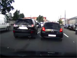 Бывший полицейский из Петербурга, обстрелявший машину в ходе дорожного конфликта, задержан и опознан
