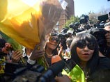 Члены семьи Манделы собрались в его родном городе Куну, как предполагают журналисты, чтобы обсудить будущие похороны известного родственника