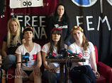 История с "тунисских узниц" Femen "раскрывает миру отвратительную картину стремительной исламизации Туниса и движение исламистского режима в сторону шариатизации права", подчеркивают участницы движения