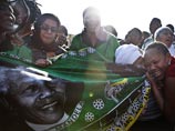 Обама в ЮАР встретится с семьей Манделы, но не с самим экс-президентом
