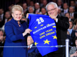Хорватия официально стала 28-м членом ЕС: противники евроинтеграции вывесили черные флаги