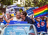 Основатель крупнейшей в мире социальной сети Facebook Марк Цукерберг принял участие в гей-параде, который прошел в минувшее воскресенье в Сан-Франциско