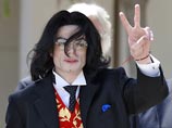 В сенсационном досье ФБР, опубликованном британской газетой The Sunday People, утверждается, что Майкл Джексон приставал к детям с 1989 года несмотря на все его утверждения, что он просто дружил с ними В сенсационном досье ФБР, опубликованном британской газетой The Sunday People, утверждается, что Майкл Джексон приставал к детям с 1989 года несмотря на все его утверждения, что он просто дружил с ними
