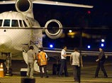 Как сообщает местный телеканал Telesur TV, лайнер главы государства после длительного перелета из Москвы, посадки в Австрии и двух технических остановок - на Канарах и в Бразилии - благополучно приземлился в аэропорту Ла-Паса