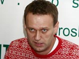 "О, сегодня еще и Минюст окончательно отказал в регистрации "Народного Альянса". Прям залп из всех орудий", - прокомментировал Навальный в Twitter