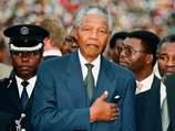94-летний Мандела сейчас находится в больнице в Претории
