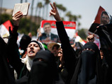 Экс-президент Египта Мурси останется под стражей до суда. У места его содержания случилось побоище