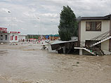 В Крымске отменили реконструкцию наводнения с участием "тонущих" девушек
