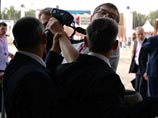 Охрана свердловского губернатора грубо вытолкала журналиста Znak.com с выставки "Иннопром". Редакция обращается в СКР Охрана свердловского губернатора грубо вытолкала журналиста Znak.com с выставки "Иннопром". Редакция обращается в СКР