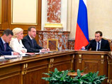 Дмитрий Медведев поручил провести проверки по линии правоохранительных органов в связи со случаями заболевания детей серозным менингитом в РФ