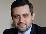 "Сегодня модно не только думать и говорить, что мы живем в эпоху перформанса, но и поступать соответственно. Однако у христиан другой камертон мысли и действия - Слово Божие. Христианин всегда живет в эпоху Евангелия. Остальное - вторично", - заявил Влади "Сегодня модно не только думать и говорить, что мы живем в эпоху перформанса, но и поступать соответственно. Однако у христиан другой камертон мысли и действия - Слово Божие. Христианин всегда живет в эпоху Евангелия. Остальное - вторично", - заявил Влади