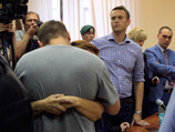Гособвинение обжаловало арест Навального и Офицерова: им еще рано сидеть Гособвинение обжаловало арест Навального и Офицерова: им еще рано сидеть