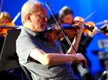 Известный скрипач Гидон Кремер организует в Берлине 7 октября концерт "В Россию с любовью", цель которого - привлечь внимание к политической ситуации в России