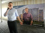 Для кандидата в мэры Москвы Алексея Навального, осужденного на пять лет по делу "Кировлеса", выборы превратились в шанс спасения от тюрьмы