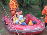 40 туристов заблокированы паводком на севере Приморья, к ним не смог приземлиться вертолет