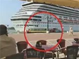 ВИДЕО: большое судно чуть не раздавило лодку с туристами в Венеции ВИДЕО: большое судно чуть не раздавило лодку с туристами в Венеции