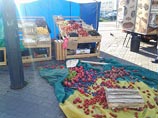 В Петербурге погромщики устроили "русскую зачистку" против лоточников, а в МВД радуются: "мера интересная и пока действенная" В Петербурге погромщики устроили "русскую зачистку" против лоточников, а в МВД радуются: "мера интересная и пока действенная"