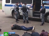 Наблюдатели не исключают, что все обернется "показухой": ради отчетности берут всех подряд, тогда как многие "нелегалы" разбегаются заранее Наблюдатели не исключают, что все обернется "показухой": ради отчетности берут всех подряд, тогда как многие "нелегалы" разбегаются заранее
