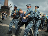Петербургский гей-активист спровоцировал драку между омоновцами и подозрительными десантниками