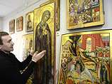 Znak.com утверждает, что обыски были связаны с деятельностью Евгения Ройзмана, который и отправил иконы из храма в Быньгах на реставрацию