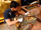 Сокровища Тутанхамона перевозят из Каира в новый музей в Гизе