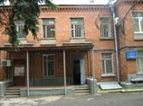 Задержаны полицейские, наблюдавшие за избиением своего коллеги на рынке Задержаны полицейские, наблюдавшие за избиением своего коллеги на рынке