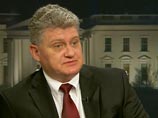 Знаменитый беженец, месяц просидевший в транзитной зоне "Шереметьево", никому не попадаясь на глаза, намерен встретиться с журналистами, но сделает это после свидания с отцом Лоном Сноуденом Знаменитый беженец, месяц просидевший в транзитной зоне "Шереметьево", никому не попадаясь на глаза, намерен встретиться с журналистами, но сделает это после свидания с отцом Лоном Сноуденом