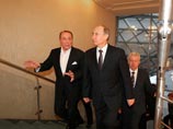Его телешоу удостоилось высокого внимания: открытие молодежного центра "Планета КВН" в здании бывшего кинотеатра "Гавана" в апреле этого года посетил Владимир Путин Его телешоу удостоилось высокого внимания: открытие молодежного центра "Планета КВН" в здании бывшего кинотеатра "Гавана" в апреле этого года посетил Владимир Путин