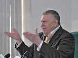 Поводом для свежих обвинений в адрес Навального стала примененная им схема сбора пожертвований, которая разозлила не только Жириновского, но также "Единую Россию" и Кремль и Центризбирком Поводом для свежих обвинений в адрес Навального стала примененная им схема сбора пожертвований, которая разозлила не только Жириновского, но также "Единую Россию" и Кремль и Центризбирком
