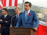 Ссора началась тем, что Михаил Саакашвили высказал резкий упрек в адрес главы правительства, который до этого возложил ответственность за августовскую войну 2008 года не только на Россию, но и на грузинские власти