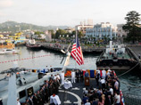 Президент и премьер Грузии обменялись колкостями на борту военного корабля США