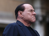В то же время сам Берлускони, как сообщают его помощники, готов в ближайшее время добровольно отказаться от сенаторского кресла, не дожидаясь заседания специальной мандатной комиссии верхней палаты парламента, назначенного на сентябрь