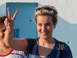 Освобожденная из тюрьмы активистка Femen  взялась за старое: разделась и призвала к восстанию 