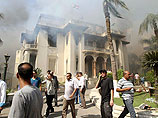 "Братья-мусульмане" протестуют против насилия: подожгли административное здание в Каире