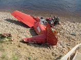 В Якутии Як-52, исполнявший "мертвую петлю", упал на людей

