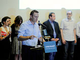 У правоохранителей, по жалобе Владимира Жириновского присмотревшихся к схеме финансирования кампании кандидата в мэры Москвы Алексея Навального, возникли новые вопросы к оппозиционеры